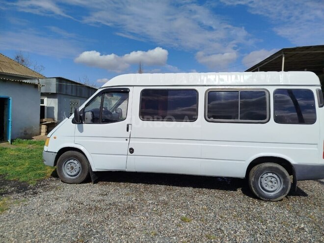 Ford Transit-5