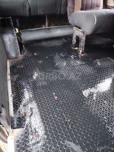 Ford Transit-9