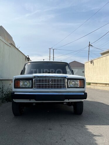 LADA (VAZ) 2107-1