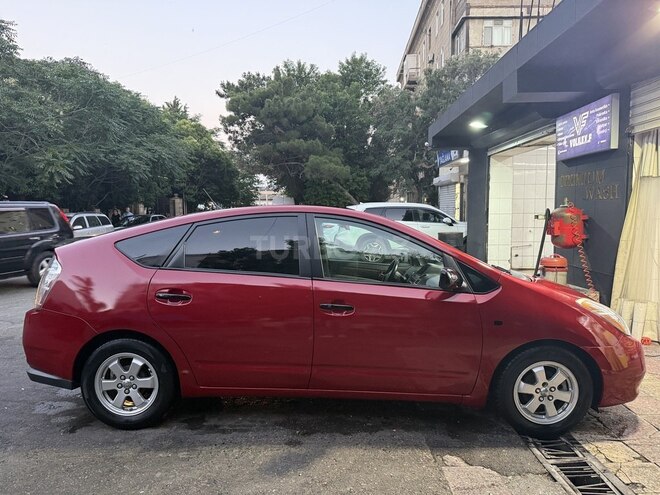 Toyota Prius-4