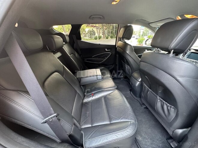 Hyundai Santa Fe-12