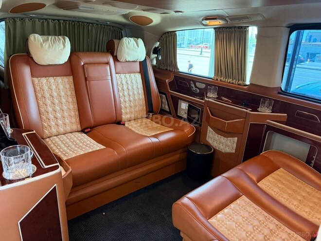 Mercedes V 250-8