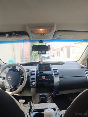 Toyota Prius-3