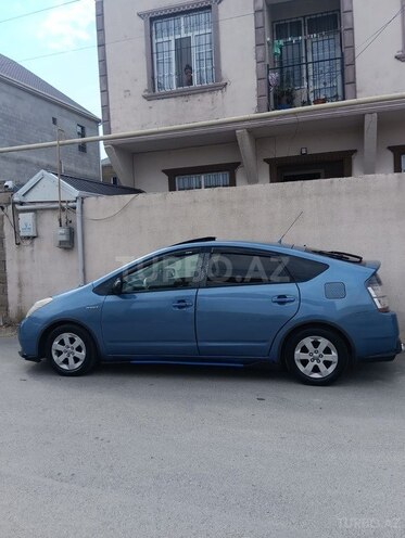 Toyota Prius-5