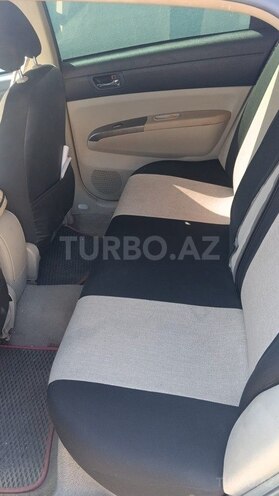 Toyota Prius-7