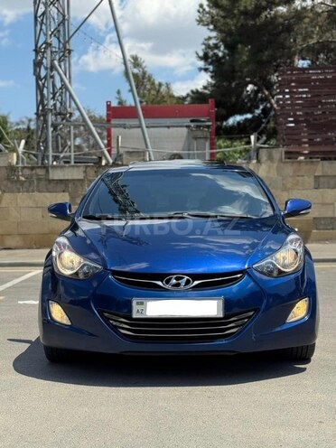 Hyundai Elantra-1