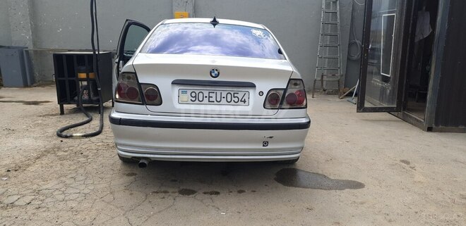 BMW 320-7