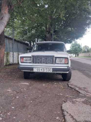 LADA (VAZ) 2107-1