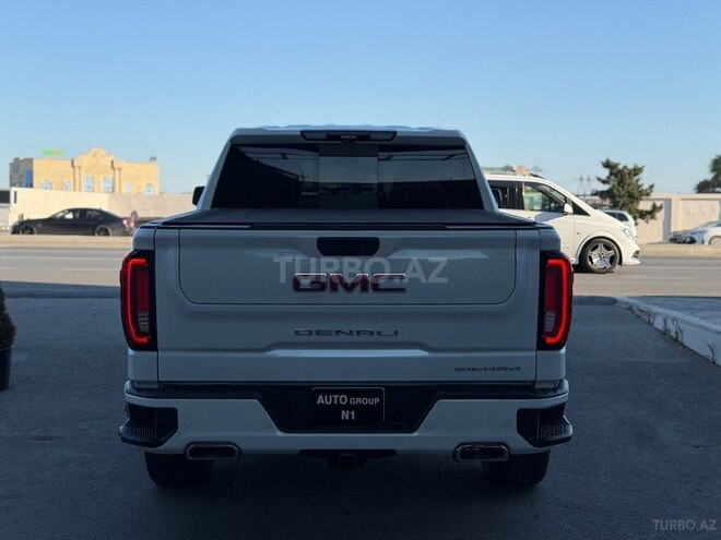 GMC Sierra-5