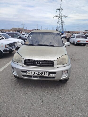 Toyota RAV4-9