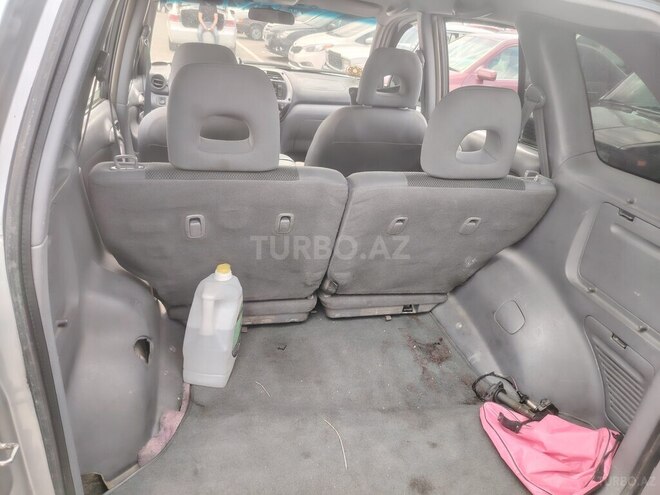 Toyota RAV4-4