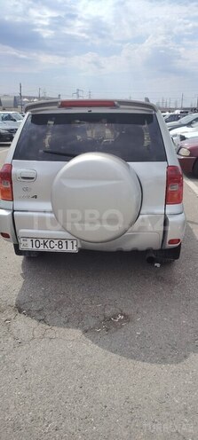 Toyota RAV4-16