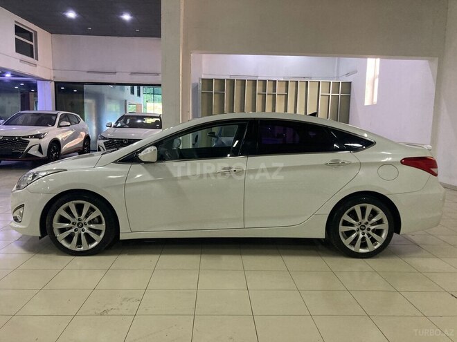 Hyundai i40-4