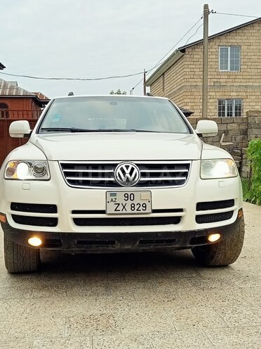 Volkswagen Touareg-1