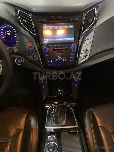 Hyundai i40-16