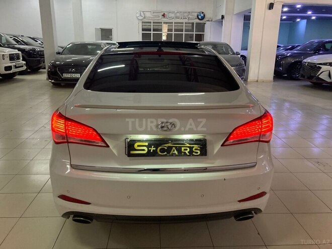 Hyundai i40-23