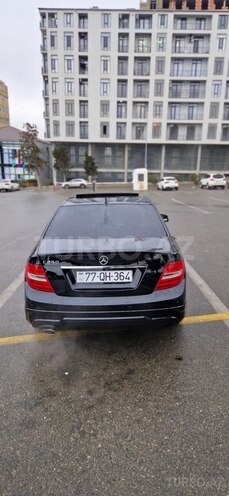 Mercedes C 250-9