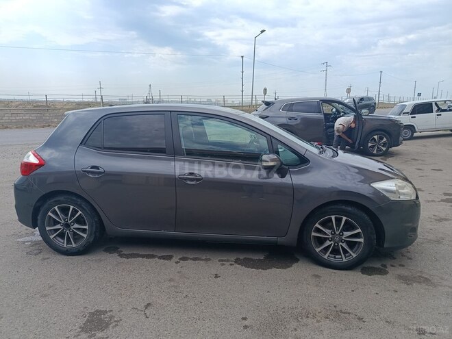 Toyota Auris-8