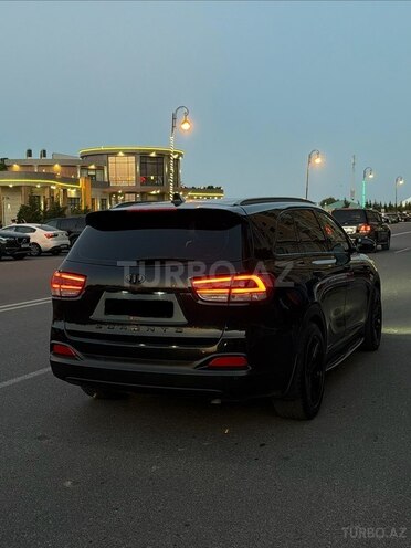 Kia Sorento-8