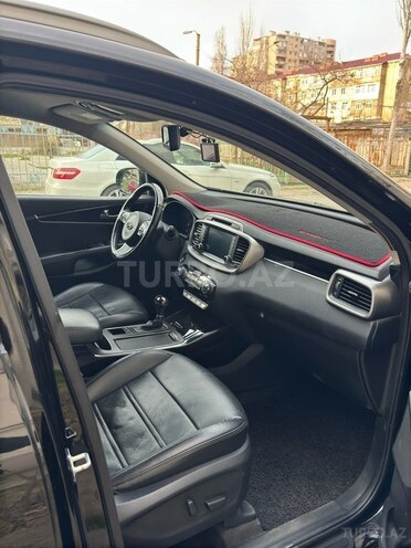Kia Sorento-9
