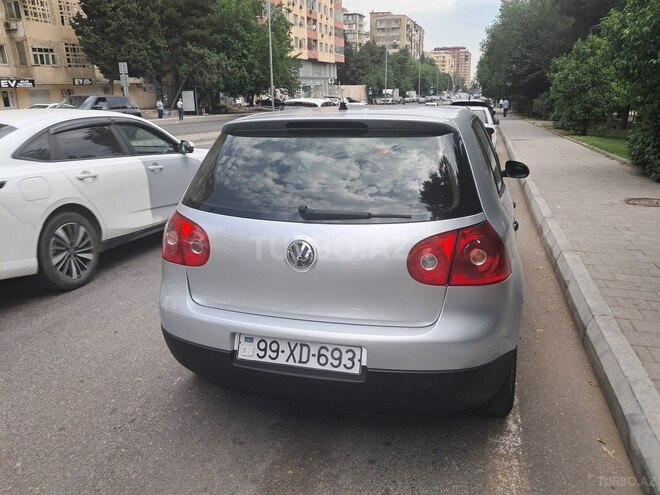 Volkswagen Golf-2