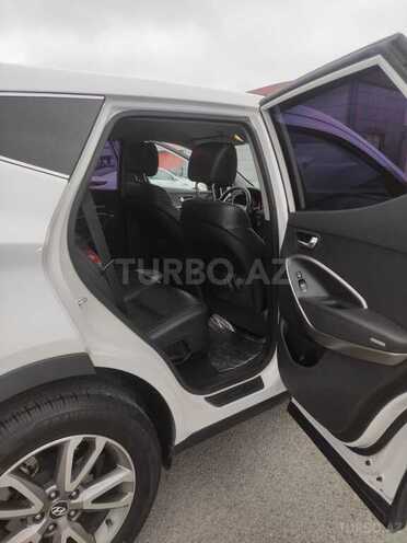 Hyundai Santa Fe-6