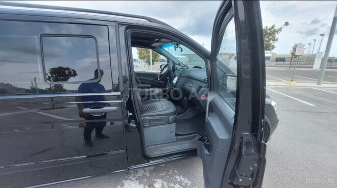 Mercedes Viano-3