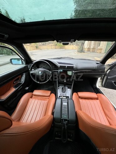 BMW 735-9