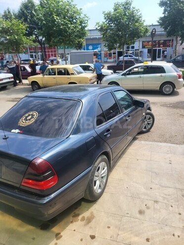Mercedes C 200-7