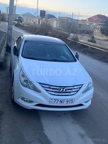 Hyundai Sonata-1