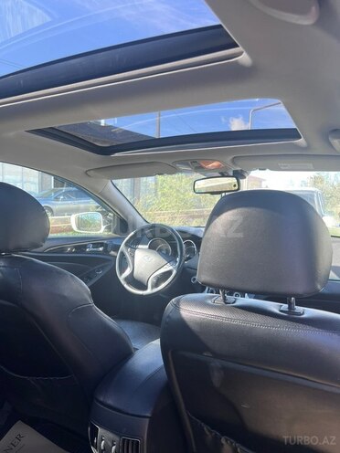 Hyundai Sonata-2