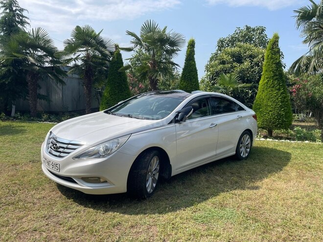 Hyundai Sonata-6