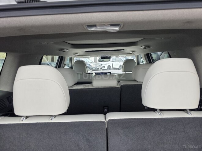 Hyundai Santa Fe-9