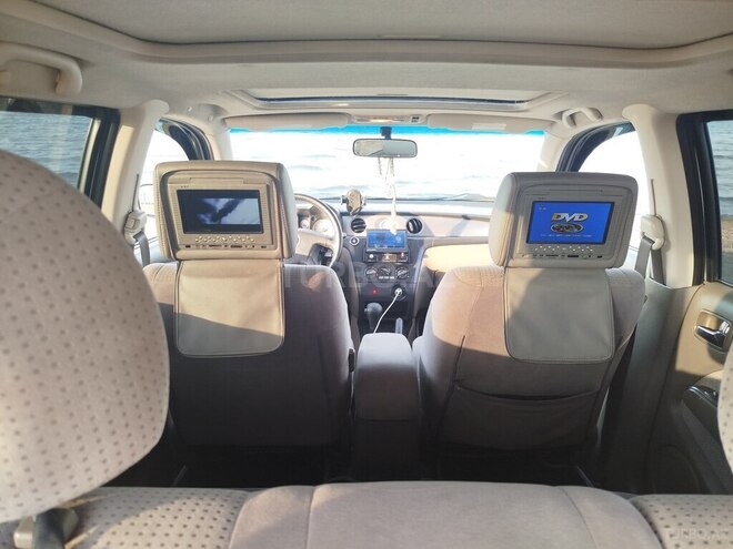 Mitsubishi Outlander-7