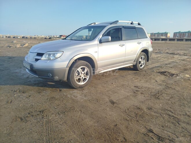 Mitsubishi Outlander-13