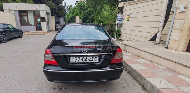 Mercedes E 280-2