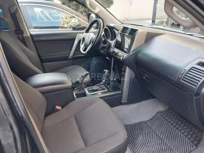 Toyota Land Cruiser Prado-9