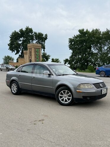 Volkswagen Passat-2