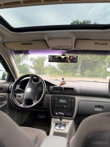 Volkswagen Passat-11