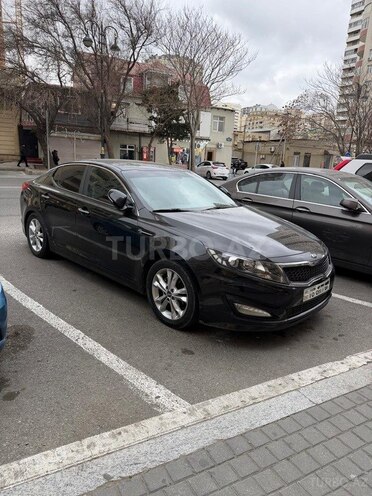 Kia K5-4