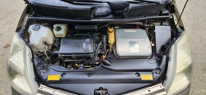 Toyota Prius-10