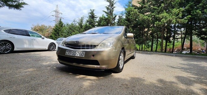 Toyota Prius-7