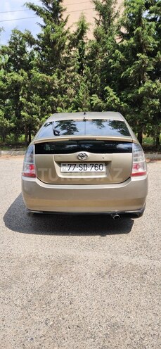 Toyota Prius-5