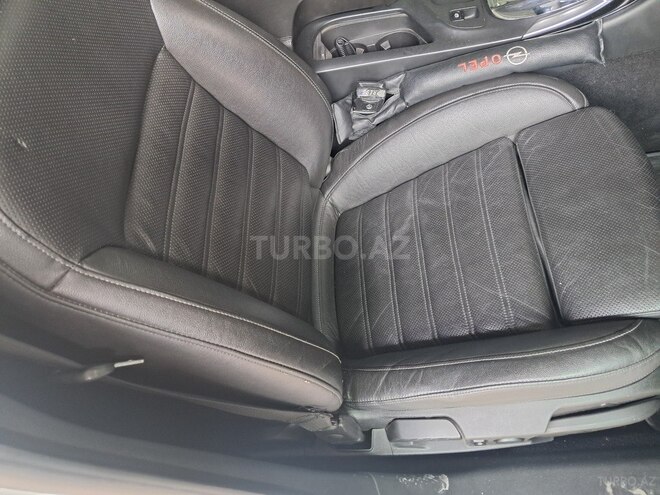 Opel Insignia-9