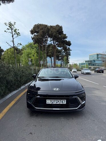 Hyundai Sonata-1