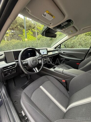 Hyundai Sonata-8