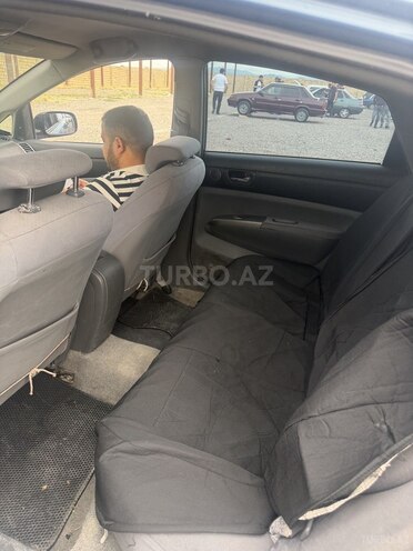 Toyota Prius-5