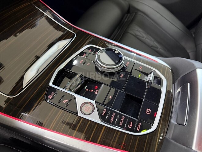 BMW X7-22