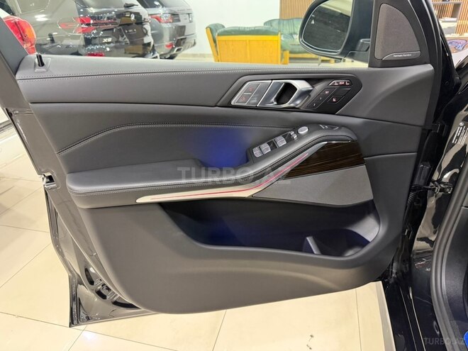 BMW X7-18
