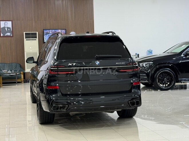 BMW X7-15